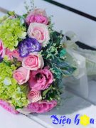 Bó hoa cưới bằng hoa hồng phấn