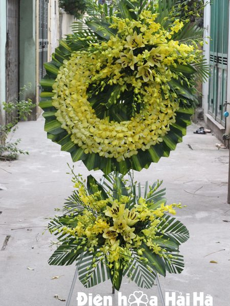 Đặt vòng hoa đám tang lan vàng sang trọng tại Hà Nội 2 tầng
