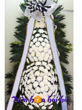 Mẫu 2.7: (#HV-050VN)
Đặt vòng hoa tang lễ TPHCM kiểu Hàn Quốc. Giá: 1.500.000 ₫