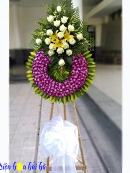 Đặt vòng hoa tang lễ lan tím hồng trắng ở Hà Nội