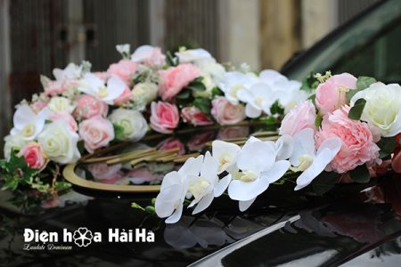 Bộ hoa xe cưới bằng lụa kèm chữ Just Married hiện đại mã XHG-077 (10)