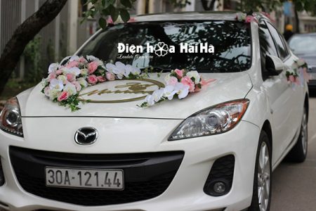 Bộ hoa xe cưới bằng lụa kèm chữ Just Married hiện đại mã XHG-077 (3)