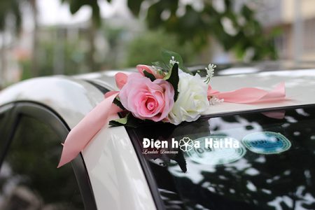 Bộ hoa xe cưới bằng lụa kèm chữ Just Married hiện đại mã XHG-077 (5)