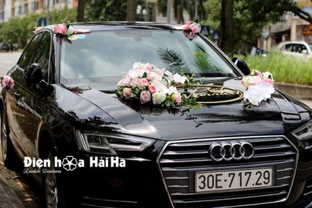 Bộ hoa xe cưới bằng lụa kèm chữ Just Married hiện đại mã XHG-077 (8)