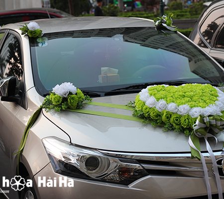 Hoa giả trang trí xe cưới hoa hồng xanh đặc biệt mã XHG-065 đi cao tốc (3)