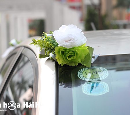 Hoa giả trang trí xe cưới hoa hồng xanh đặc biệt mã XHG-065 đi cao tốc (4)