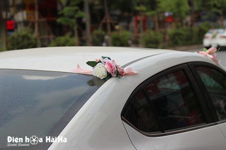 Hoa xe cưới bằng lụa lan trắng hồng phấn hiện đại mã XHG-072 giá rẻ (7)