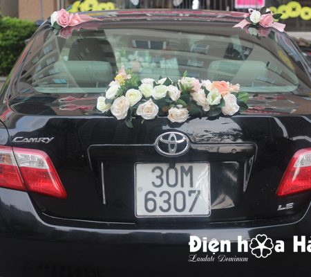 Mẫu xe hoa cưới bằng lụa hoa lan hồ điệp hiện đại mã XHG-082 giá rẻ (10)