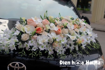 Mẫu xe hoa cưới bằng lụa hoa lan hồ điệp hiện đại mã XHG-082 giá rẻ (4)