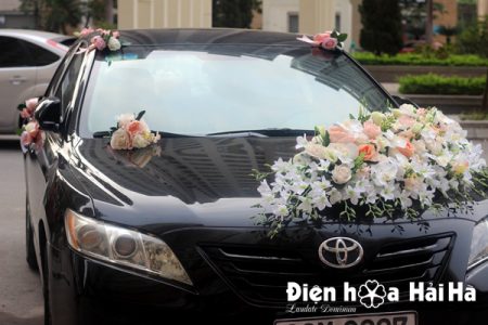 Mẫu xe hoa cưới bằng lụa hoa lan hồ điệp hiện đại mã XHG-082 giá rẻ (5)