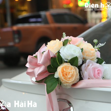 Trang trí xe cưới bằng hoa lụa 3 cụm hoa hồng mẫu mới mã XHG-126