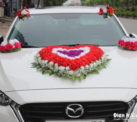 Trang trí xe cưới bằng hoa giả trái tim 3 màu sang trọng mã XHG-087 (3)