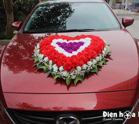Trang trí xe cưới bằng hoa giả trái tim 3 màu sang trọng mã XHG-087 (4)