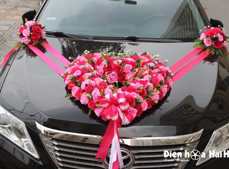 hoa giả trang trí xe cưới giá rẻ trái tim hồng phấn (1)