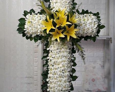 Đặt vòng hoa đám tang Công Giáo | 30 Mẫu đẹp thành kính