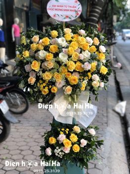 Kệ hoa khai trương giá rẻ 2 tầng hồng vàng tại Hà Nội