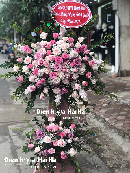 Lẵng hoa mừng khai trương giá rẻ tông hồng tím trang trọng