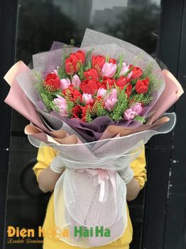 Bó hoa Tulip 30 bông mix màu hoa 20-10 yêu thương