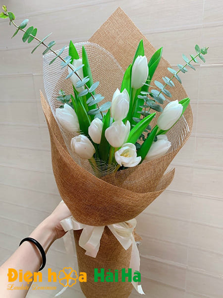 Bó hoa Tulip màu trắng 10 bông - Trọn Vẹn hoa đẹp chúc mừng