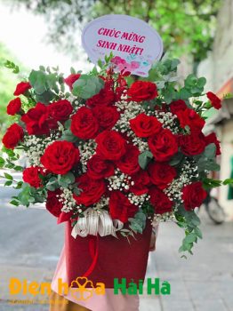 Giỏ hoa hồng đỏ 20-10 Red Ohara đẹp rực rỡ nồng nhiệt
