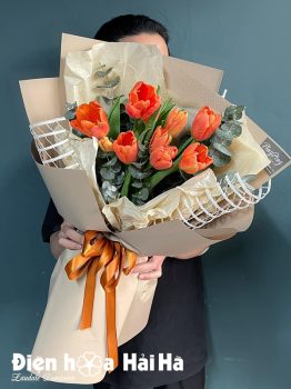 Bó hoa tulip màu cam – Love
