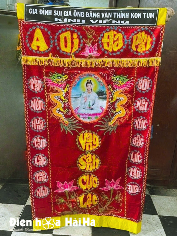 Bức trướng tang lễ HCM kiểu dọc màu đỏ Bức trướng tang lễ HCM kiểu dọc màu đỏ