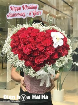 Giỏ hoa hồng đỏ trái tim – Romance