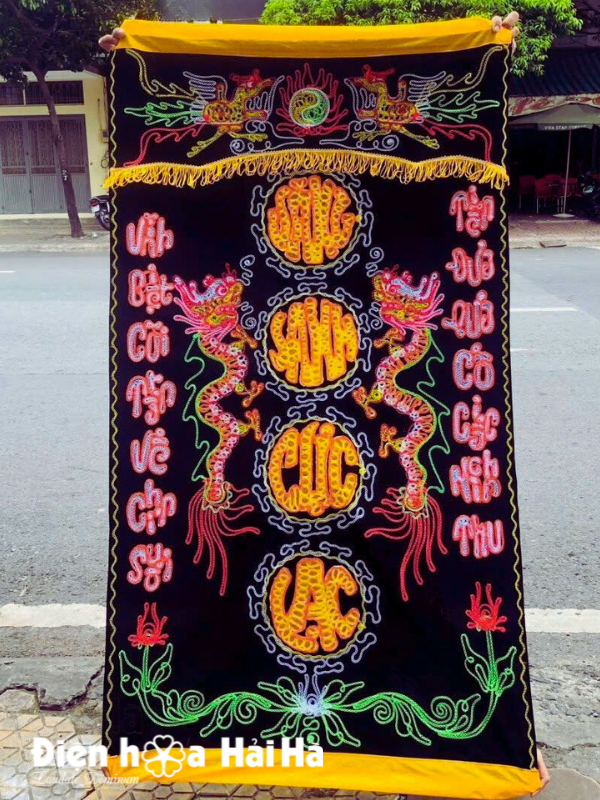 Tấm liễn đám tang màu đen Tấm liễn đám tang màu đen