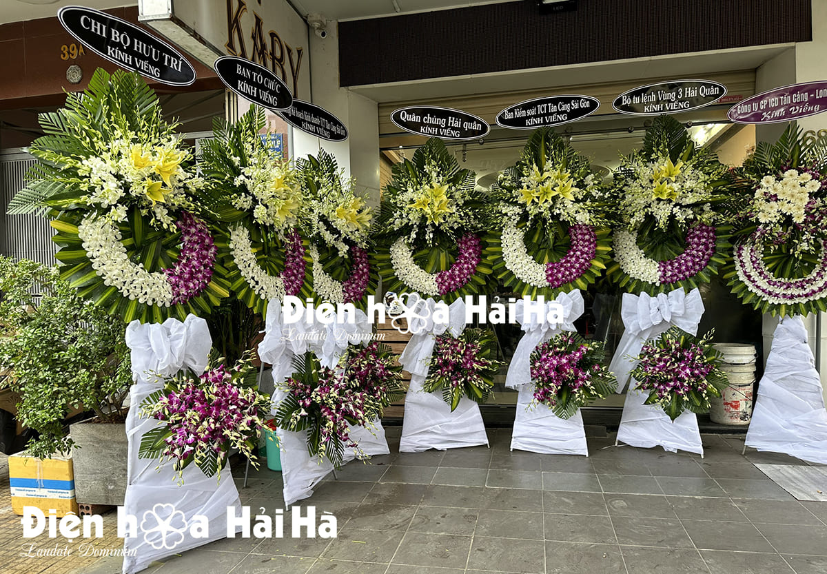 Đặt vòng hoa tang lễ quận Bình Thạnh