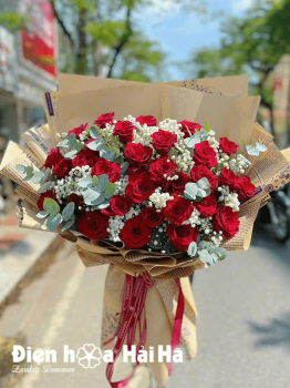 Bó hoa hồng đỏ tặng sinh nhật – Sánh vai
