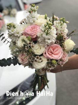 Bó hoa cầm tay – Ta là của nhau