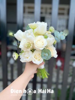 Bó hoa cầm tay cô dâu – Sang trọng