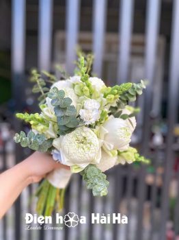 Bó hoa cầm tay cô dâu – Trái thơm tình yêu