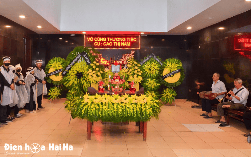 Đặt vòng hoa nhà tang lễ Thanh Nhàn giao ngay mẫu đẹp