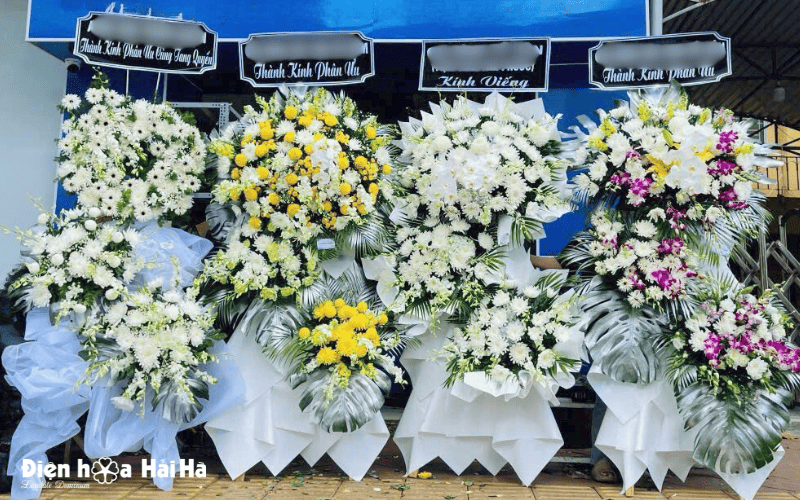 Đặt vòng hoa tang lễ quận 4 giao nhanh nhất