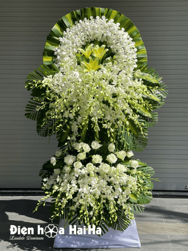 Ảnh thực tế vòng hoa đám tang tại Q10